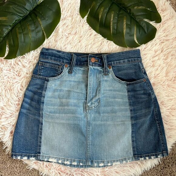 Madewell McCarren 2-Tone Dark Light Wash Blue Jean Denim Mini Skirt Sz 25 - Picture 1 of 7